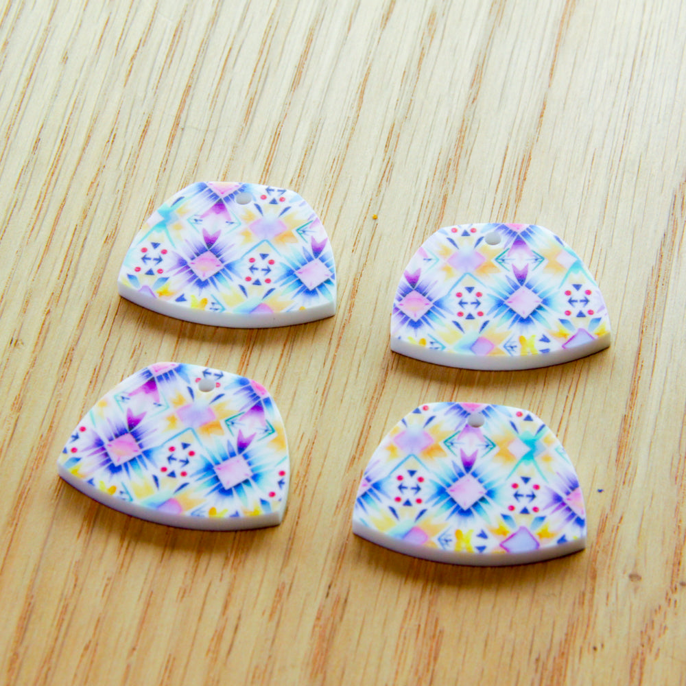 White Acrylic - 3cm Shield - 1 hole - Boho - 46