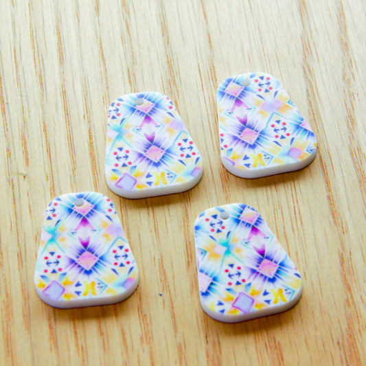 White Acrylic - 3cm Bell - 1 hole - Boho - 46