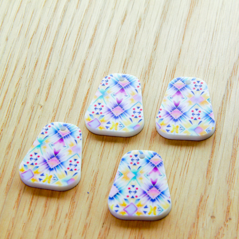 White Acrylic - 3cm Bell - 1 hole - Boho - 46