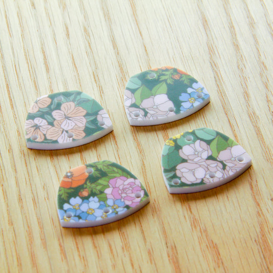 White Acrylic - 3cm Shield - 4 hole - Australiana - 86