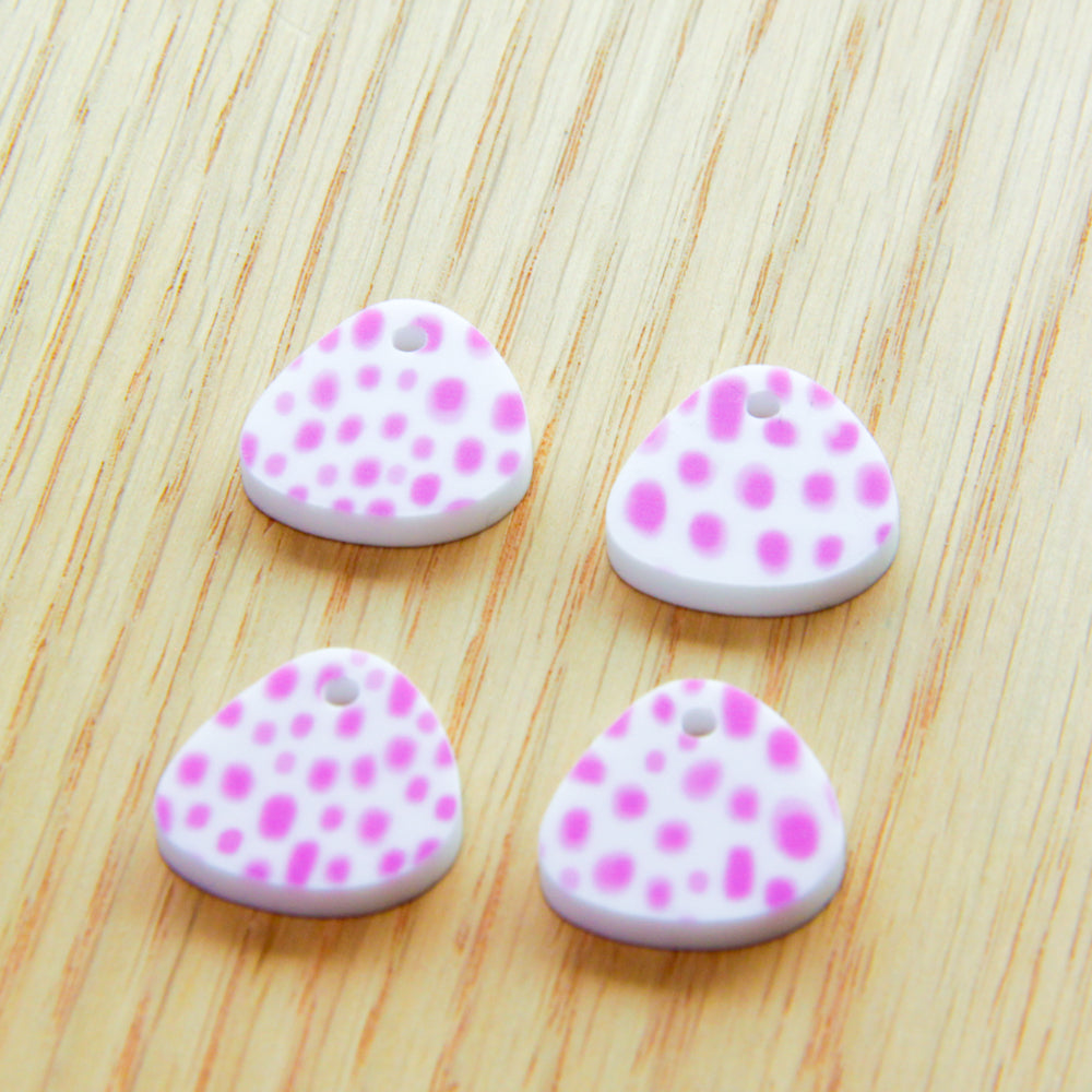 White Acrylic - 2cm - Pebble - Watercolour - 89