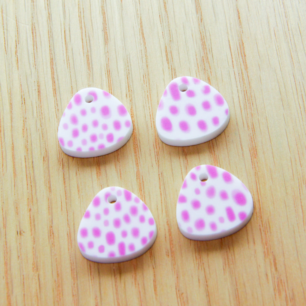 White Acrylic - 2cm - Pebble - Watercolour - 89