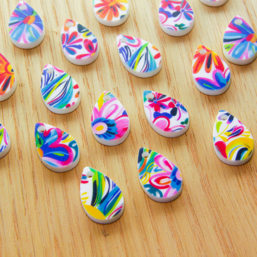 White Acrylic - 2cm - Teardrop 2 Shape - Bold Floral - 54