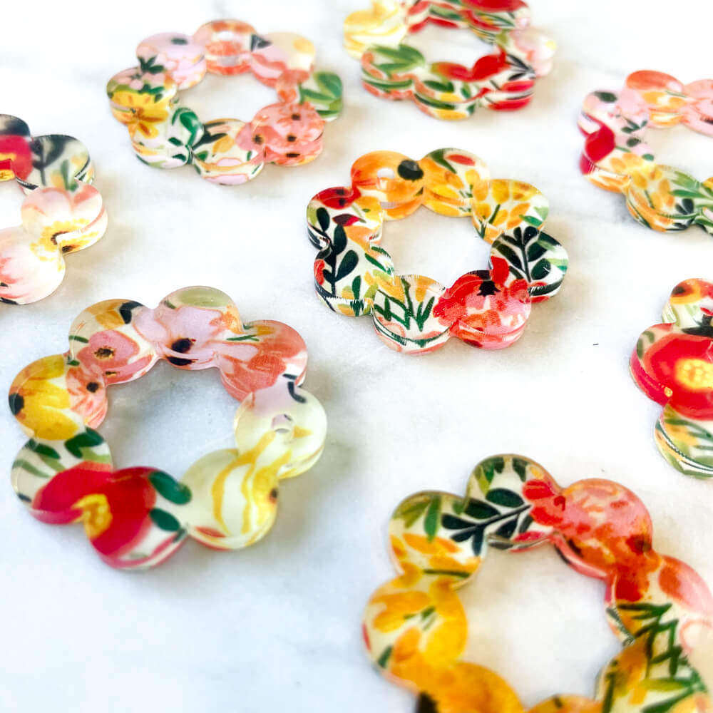 Clear Acrylic - 3cm - Flower 5 with large hole - 1 Hole -  Bold Floral - 73