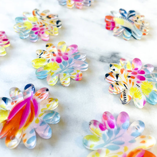 Clear Acrylic - 3cm - Daisy - 1 Hole -  Bold Floral - 80