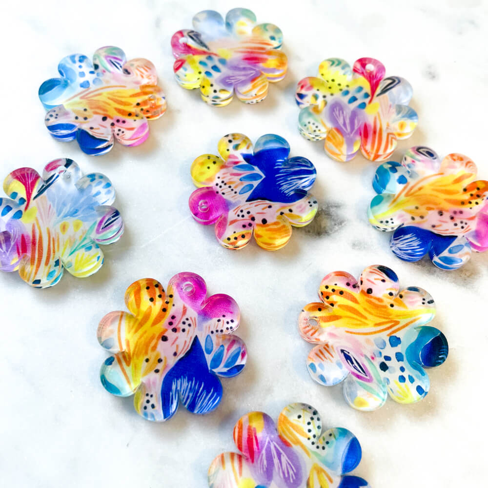Clear Acrylic - 3cm - Flower - 1 Hole -  Bold Floral - 77