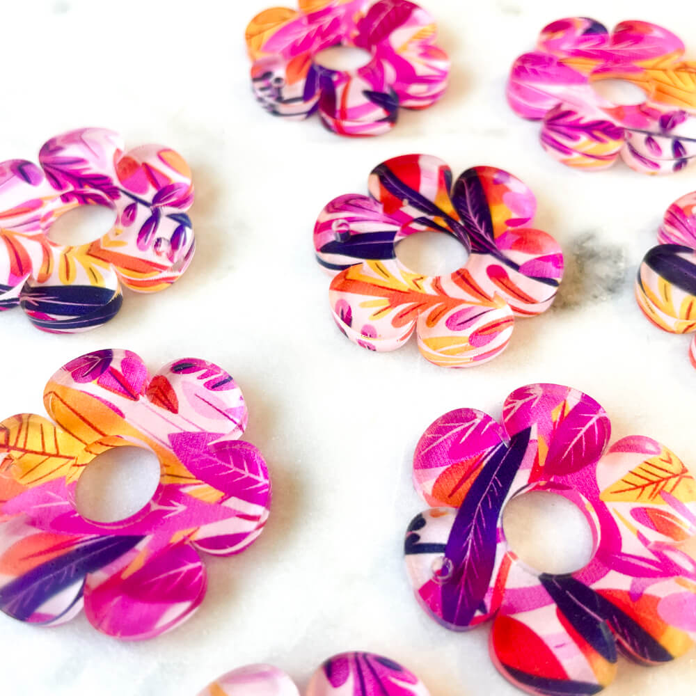 Clear Acrylic - 3cm - Flower 2 with large hole - 1 Hole -  Bold Floral - 91