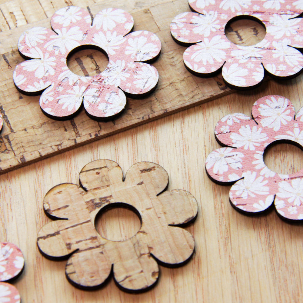 Cork - 40mm - Flower with large hole - Botanics - 17