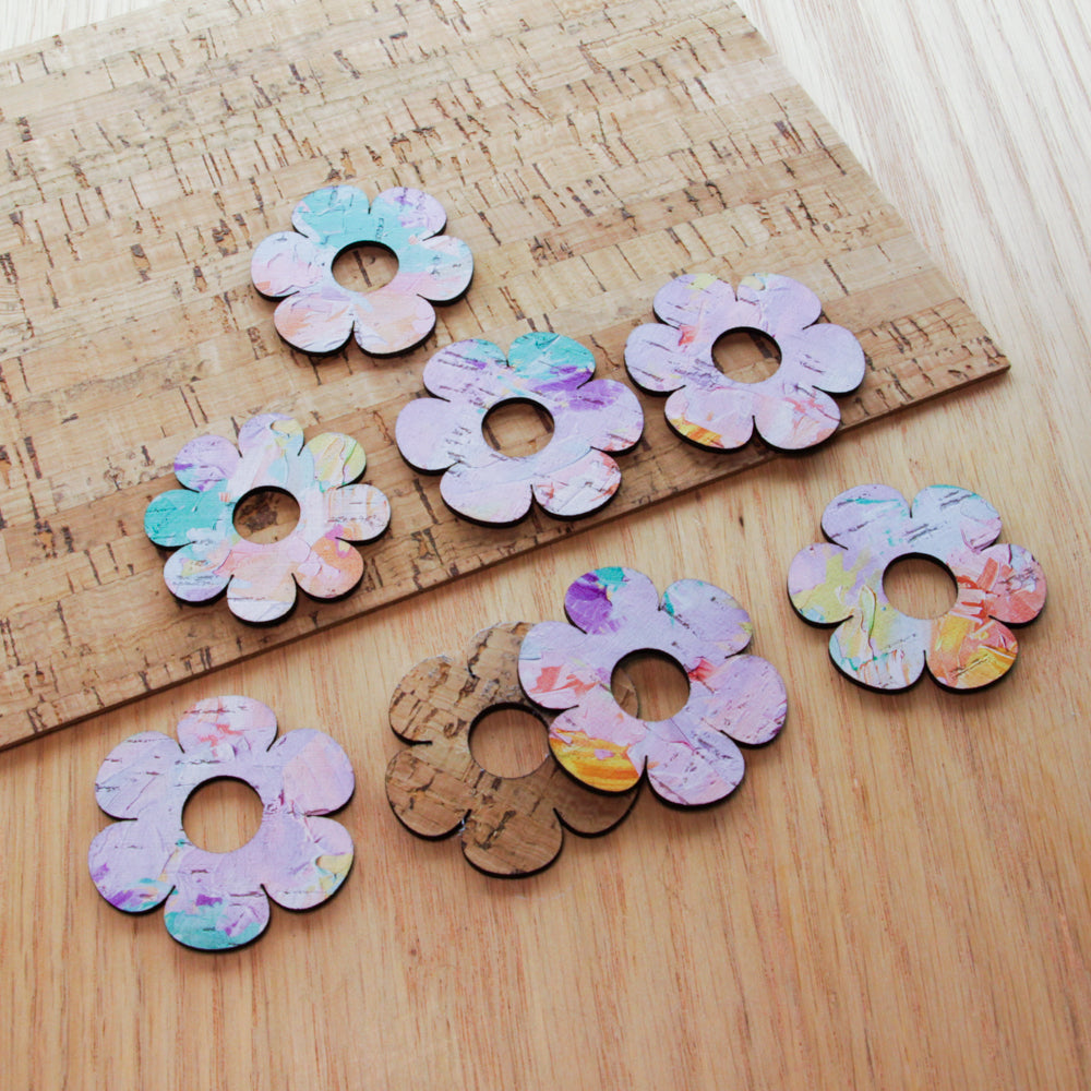Cork - 40mm - Flower 2 with large hole - Paint - 25