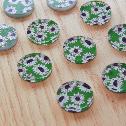 Clear Acrylic - 2cm Circle - 1 Hole - Sunflower - 09