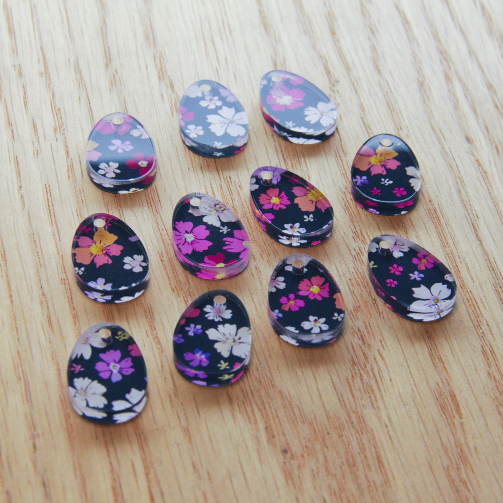 Clear Acrylic - 2cm Egg - 1 Hole - Blossoming Days - 25