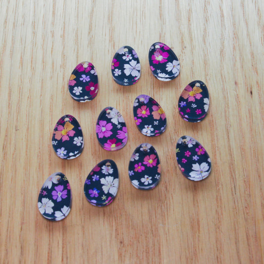 Clear Acrylic - 2cm Egg - 1 Hole - Blossoming Days - 25