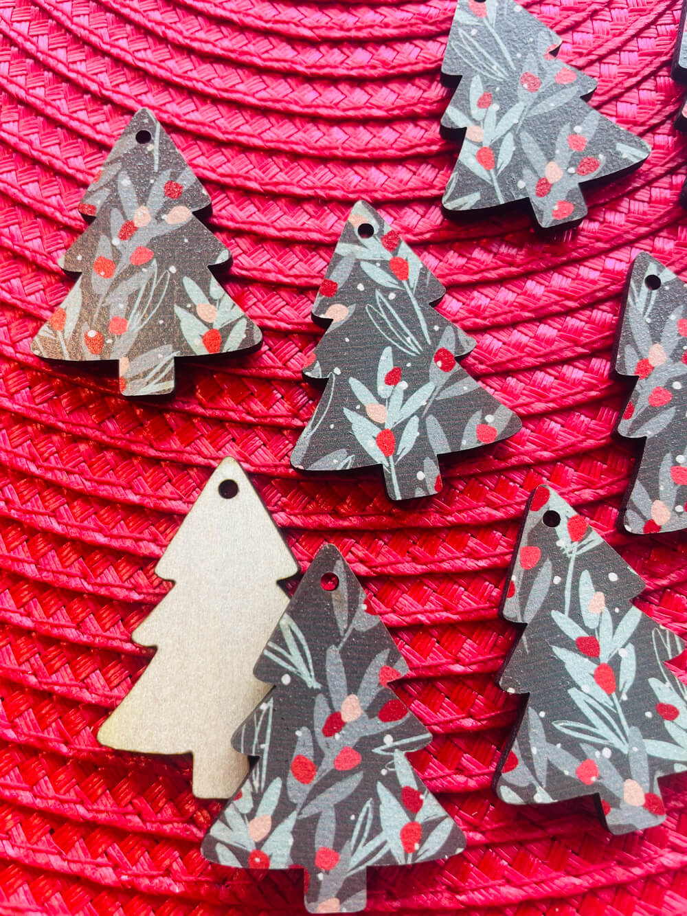 Wood - 4cm - Christmas Tree - 1 Hole - Christmas - 21