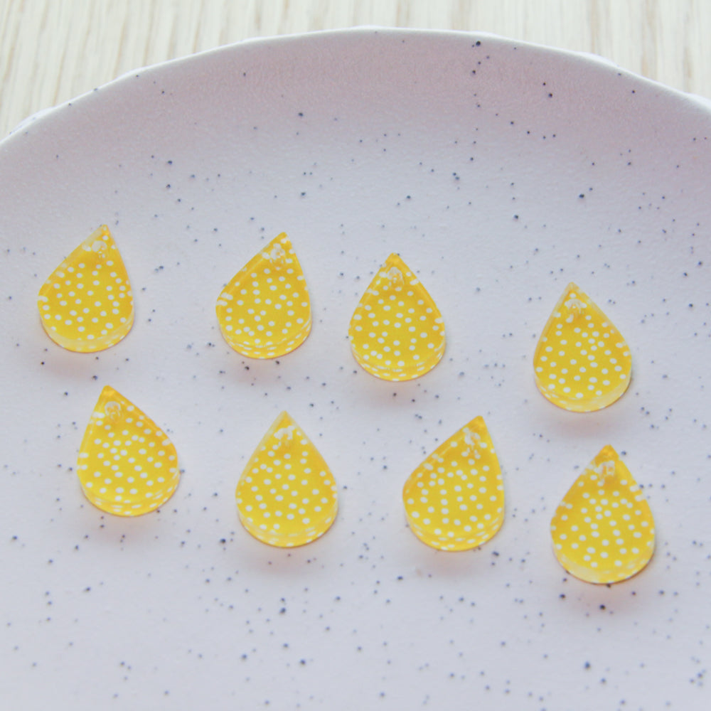 Clear Acrylic - 2cm Teardrop - 1 Hole - Sunflower - 02