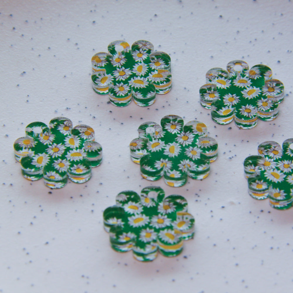 Clear Acrylic - 2cm Flower - 1 Hole - Sunflower - 06