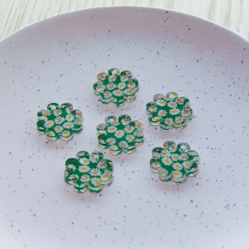 Clear Acrylic - 2cm Flower - 1 Hole - Sunflower - 06