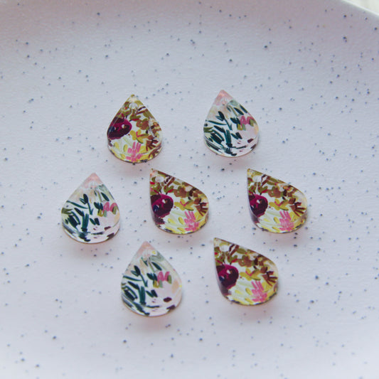 Clear Acrylic - 2cm Teardrop - 1 Hole - Floral Garden - 56
