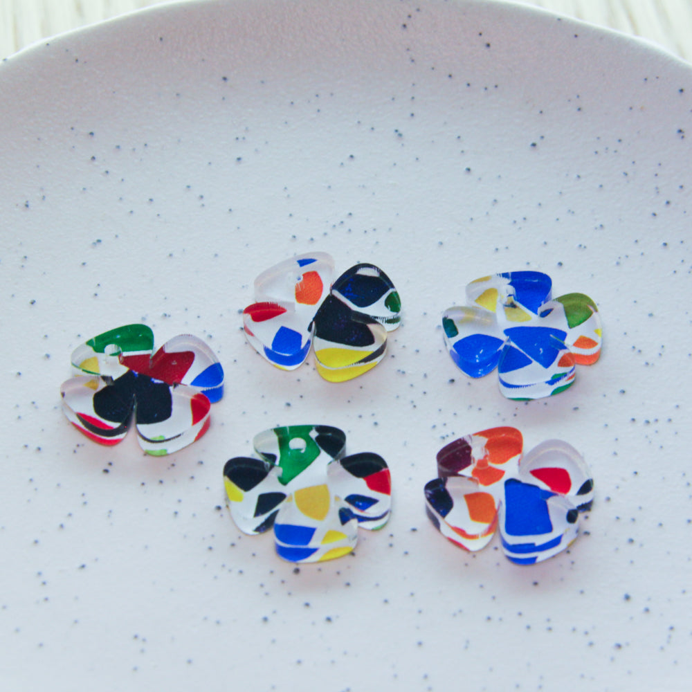 Clear Acrylic - 2cm - Clover - 1 Hole - Terrazzo - 43