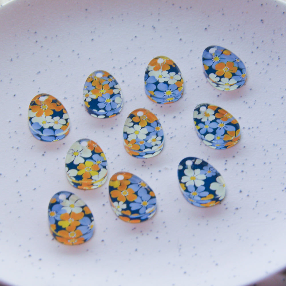 Clear Acrylic - 2cm Egg - 1 Hole - Autumn Picnic - 20