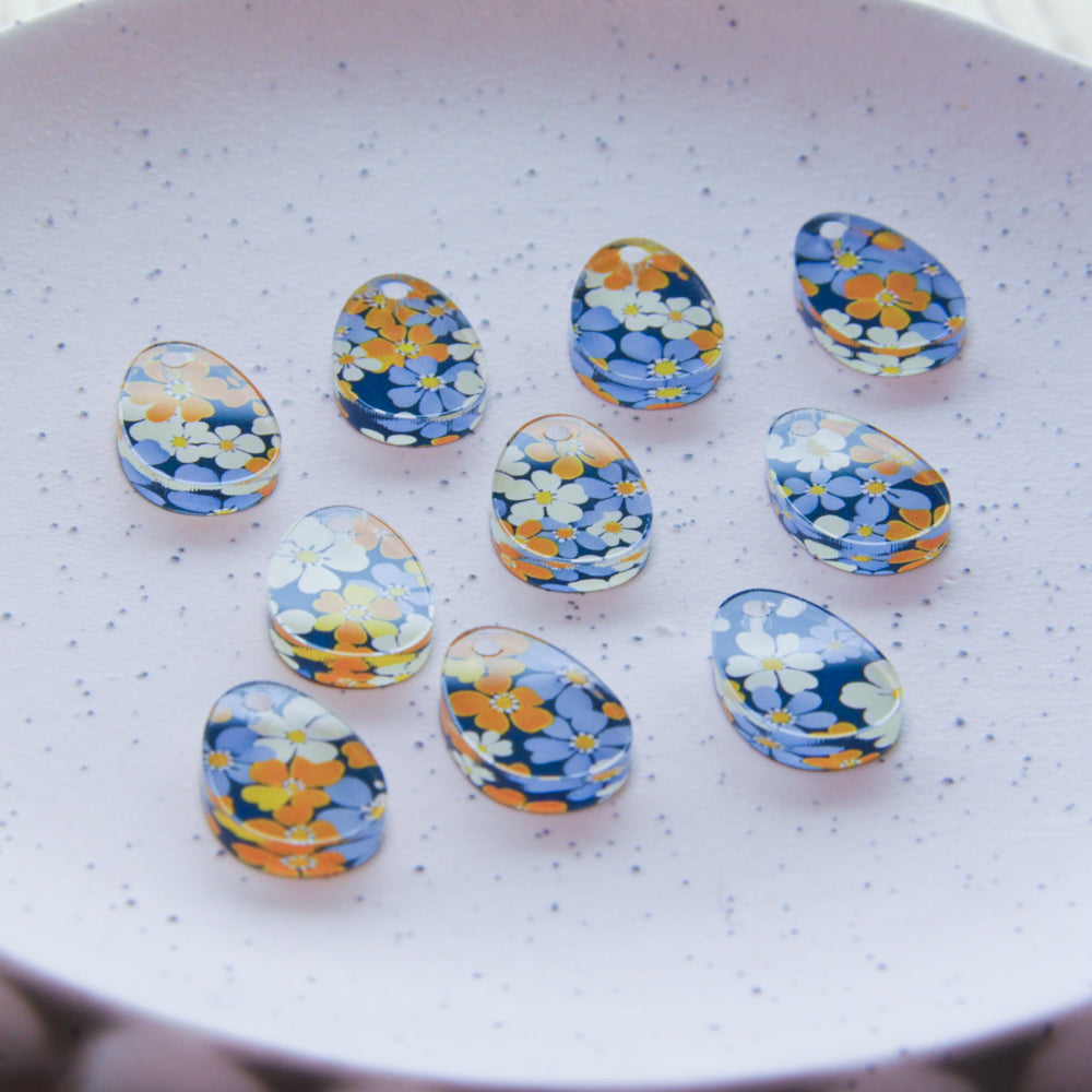 Clear Acrylic - 2cm Egg - 1 Hole - Autumn Picnic - 20