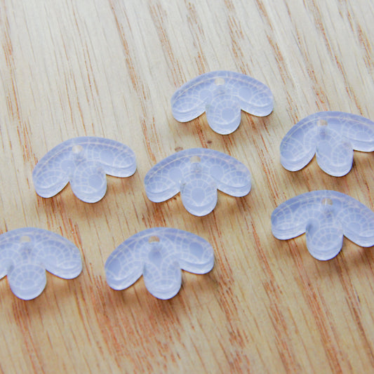 Clear Acrylic - 2cm Half Flower - 1 Hole - Winter Picnic - 04