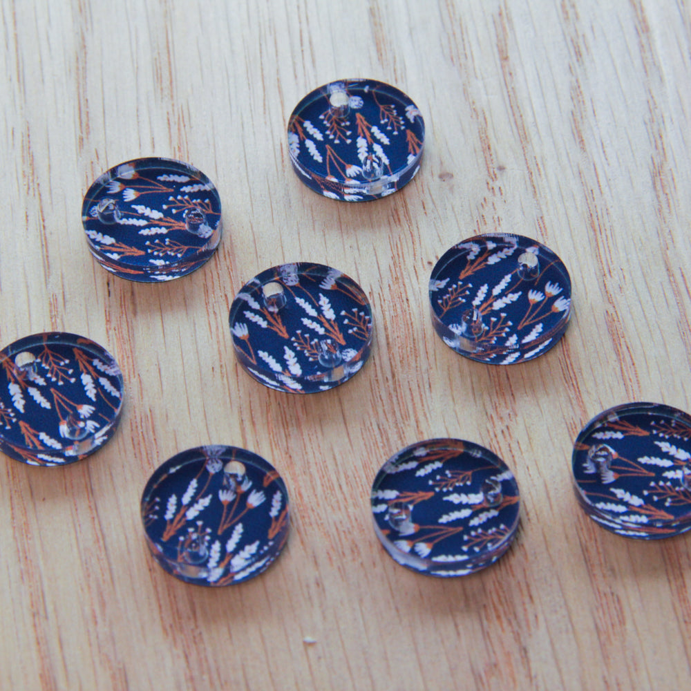 Clear Acrylic - 1.5cm Circle - 2 holes - Winter Picnic - 18