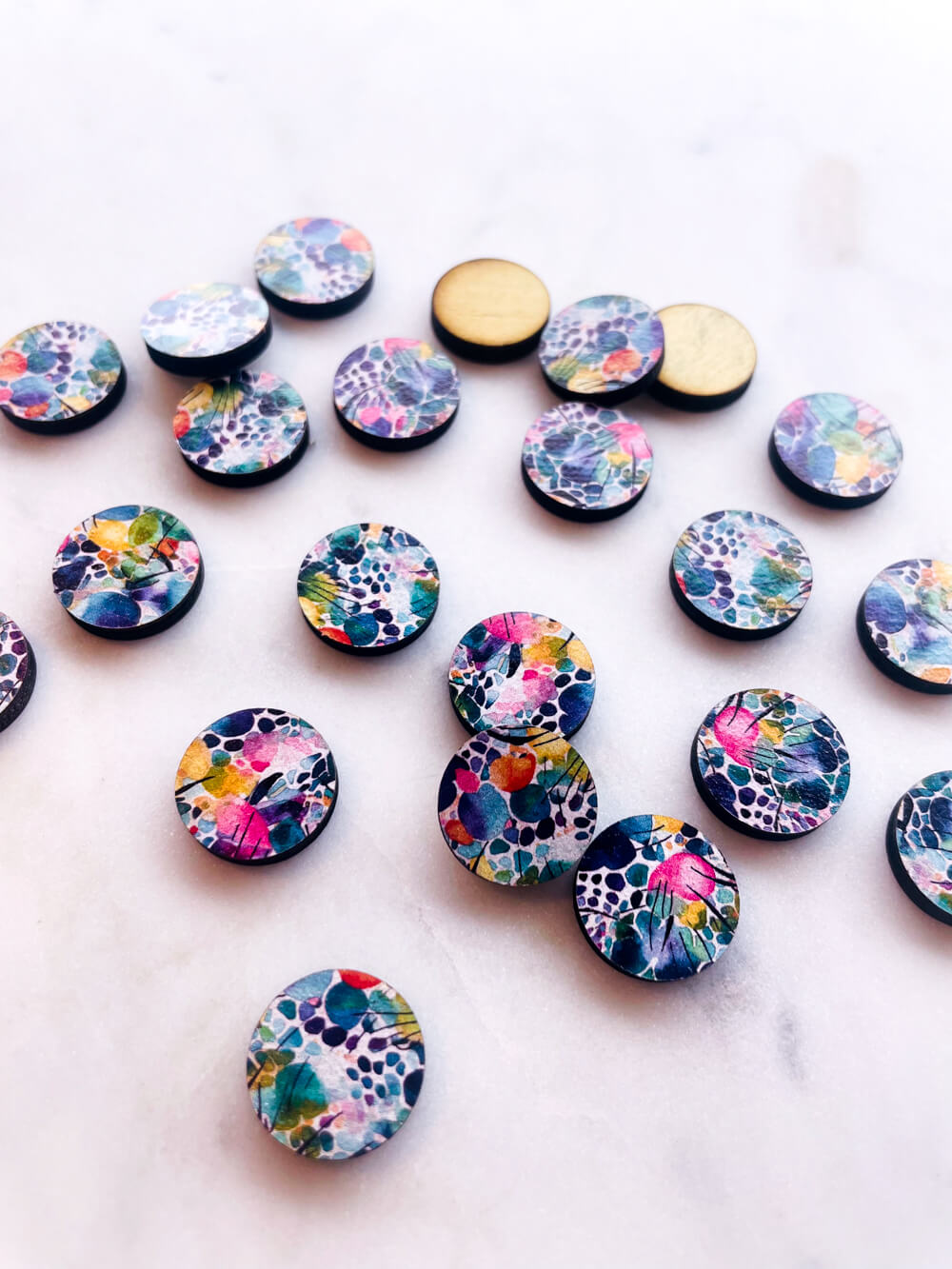 Wood - 15mm Circle- Studs - Watercolour - 50