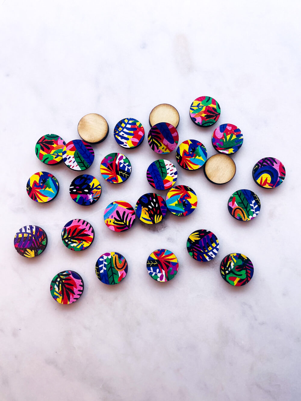 Wood - 15mm Circle- Studs - Bold Floral - 28