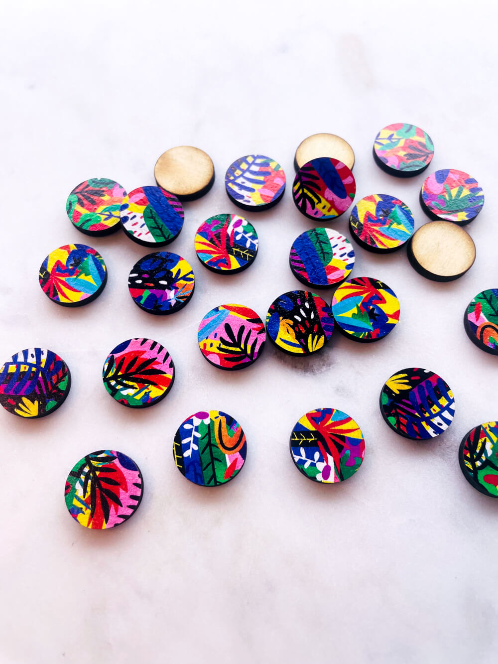 Wood - 15mm Circle- Studs - Bold Floral - 28