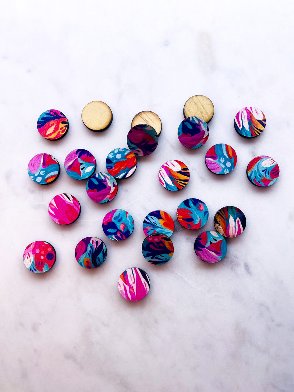 Wood - 15mm Circle- Studs - Abstract Art - 02