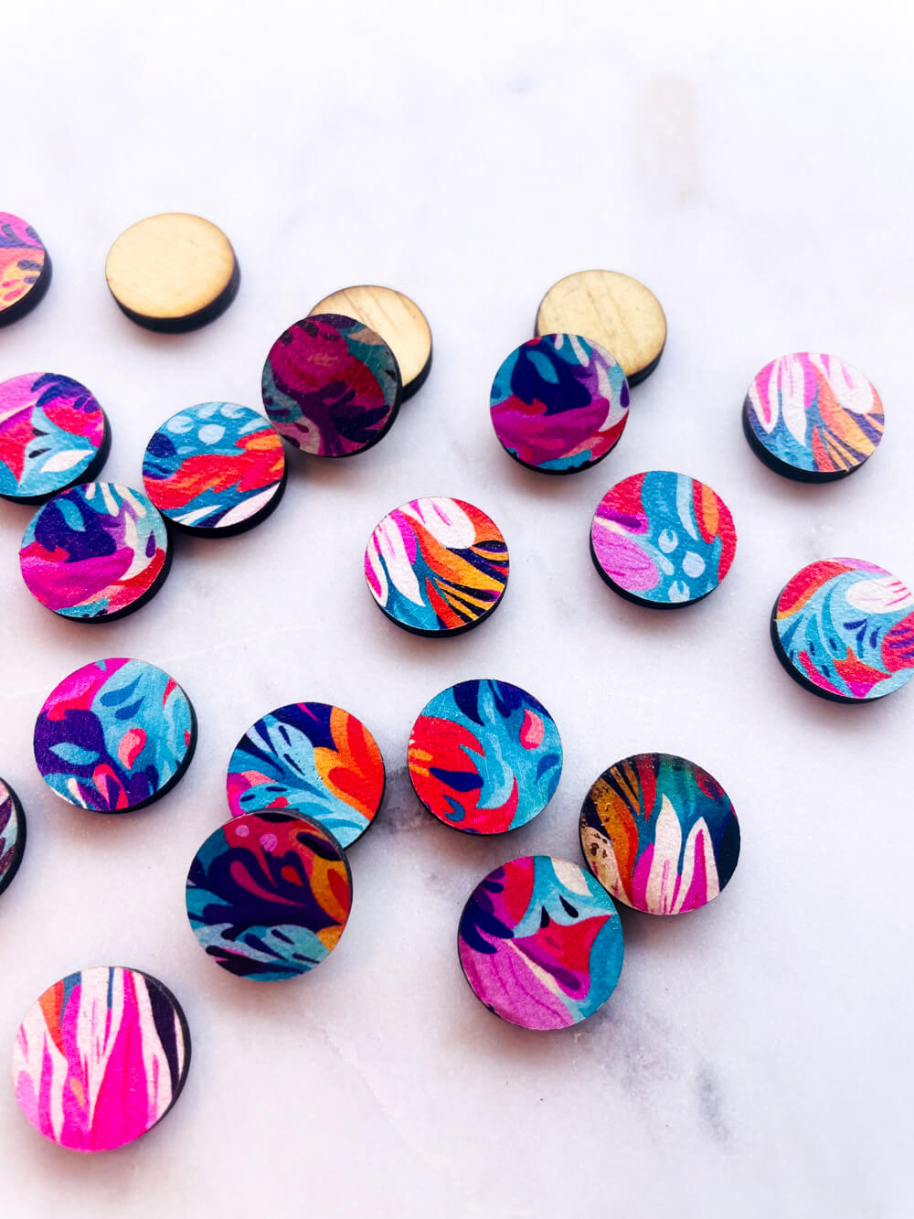 Wood - 15mm Circle- Studs - Abstract Art - 02