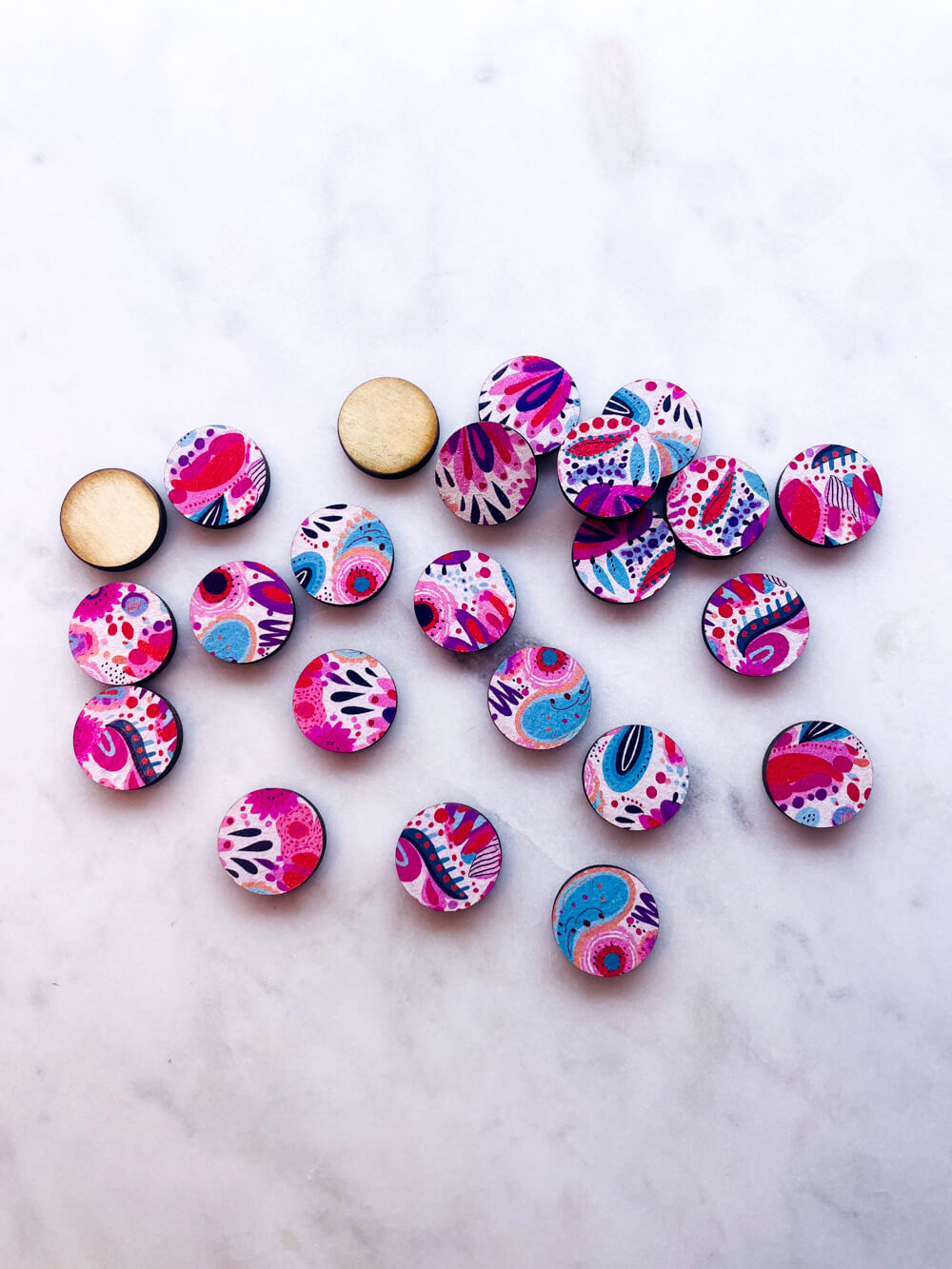 Wood - 15mm Circle- Studs - Bold Floral - 19