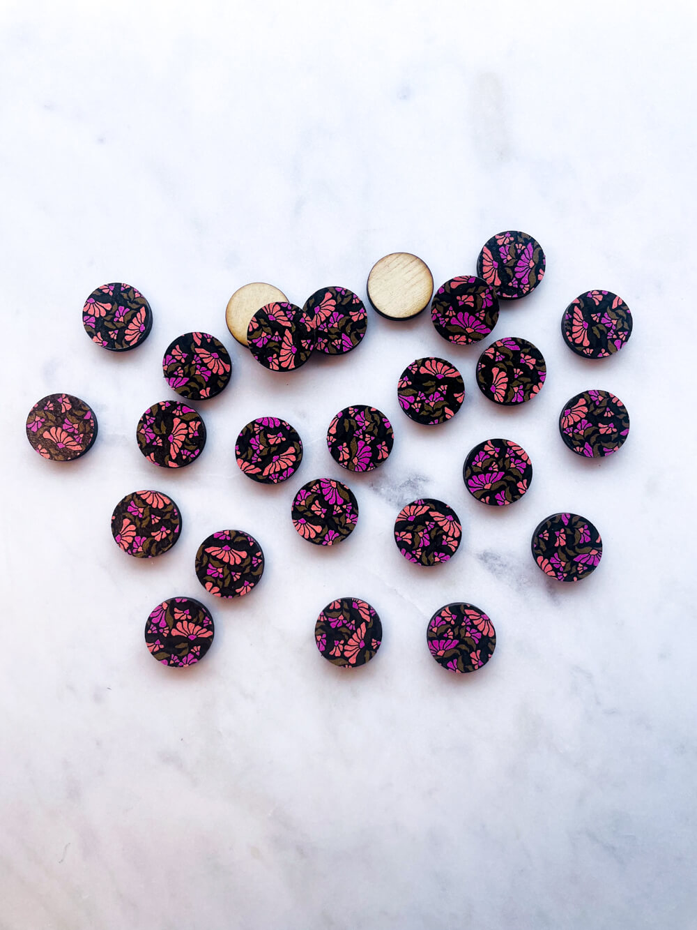 Wood - 15mm Circle- Studs - Abstract Floral - 32