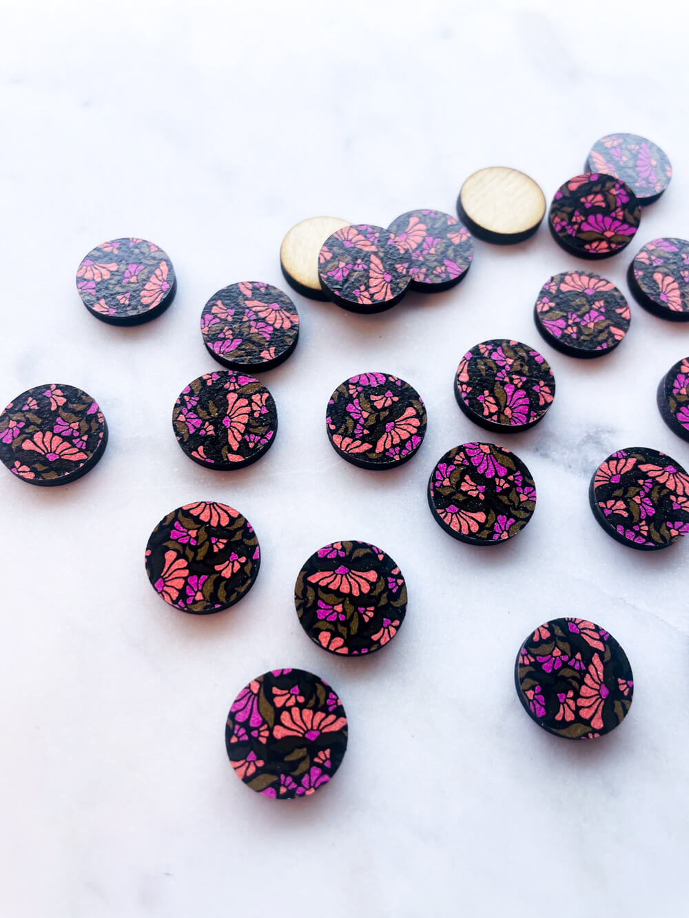 Wood - 15mm Circle- Studs - Abstract Floral - 32