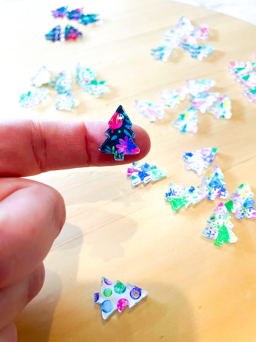 Clear Acrylic - 2cm Christmas Tree - Studs - Christmas - 307