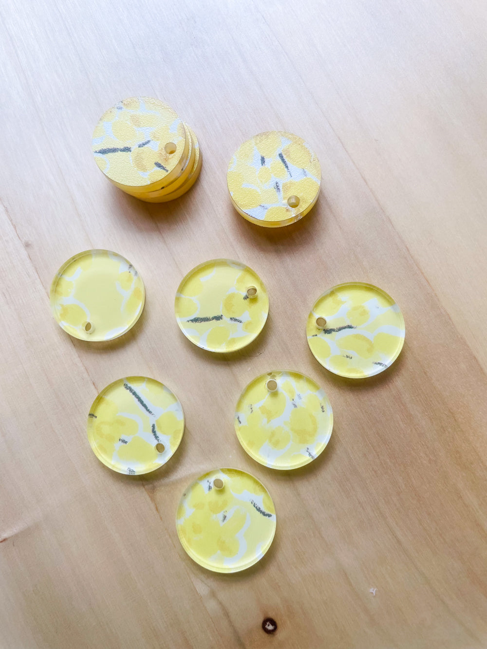 Clear Acrylic - 2cm Circle - 1 Hole - Australiana - 87