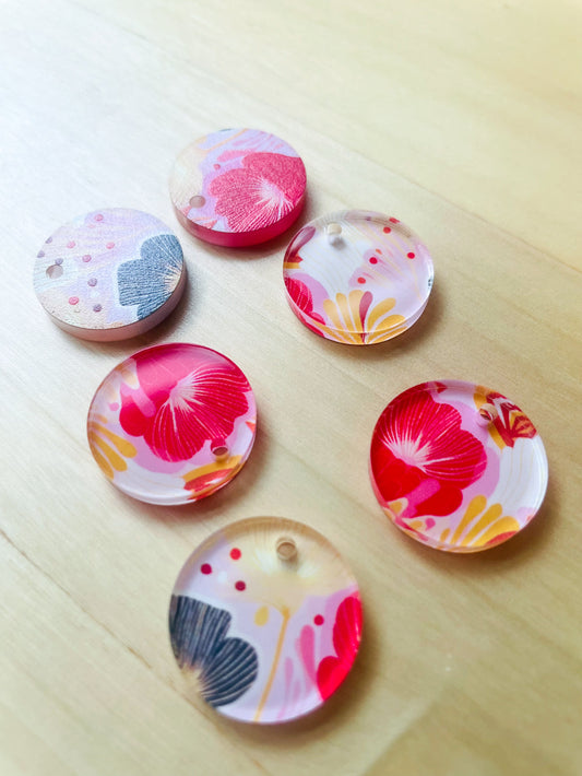 2cm Circle - Clear Acrylic - 1 Hole - Abstract Floral - 27