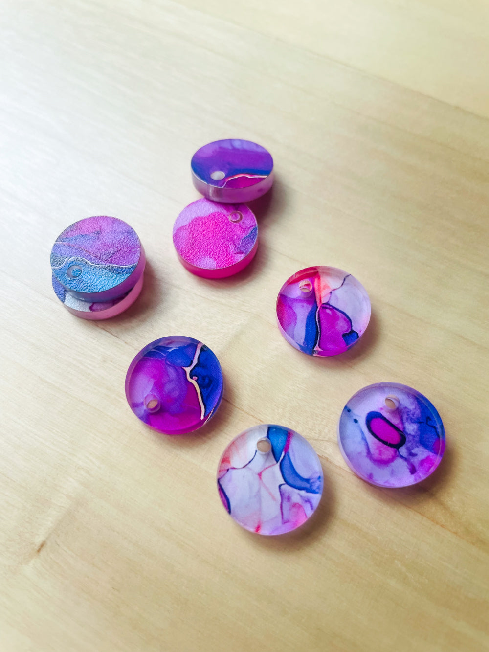 Clear Acrylic - 1.5cm Circle - 1 Hole -  Alcohol Ink - 12