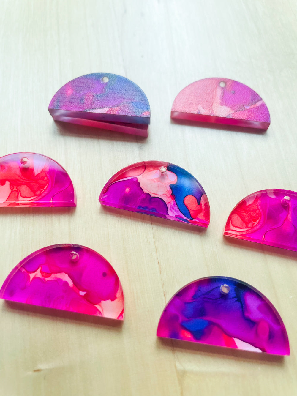 3x1.5cm - Semi Circle -  Clear Acrylic - 1 Hole at Top - Alcohol Ink - 18