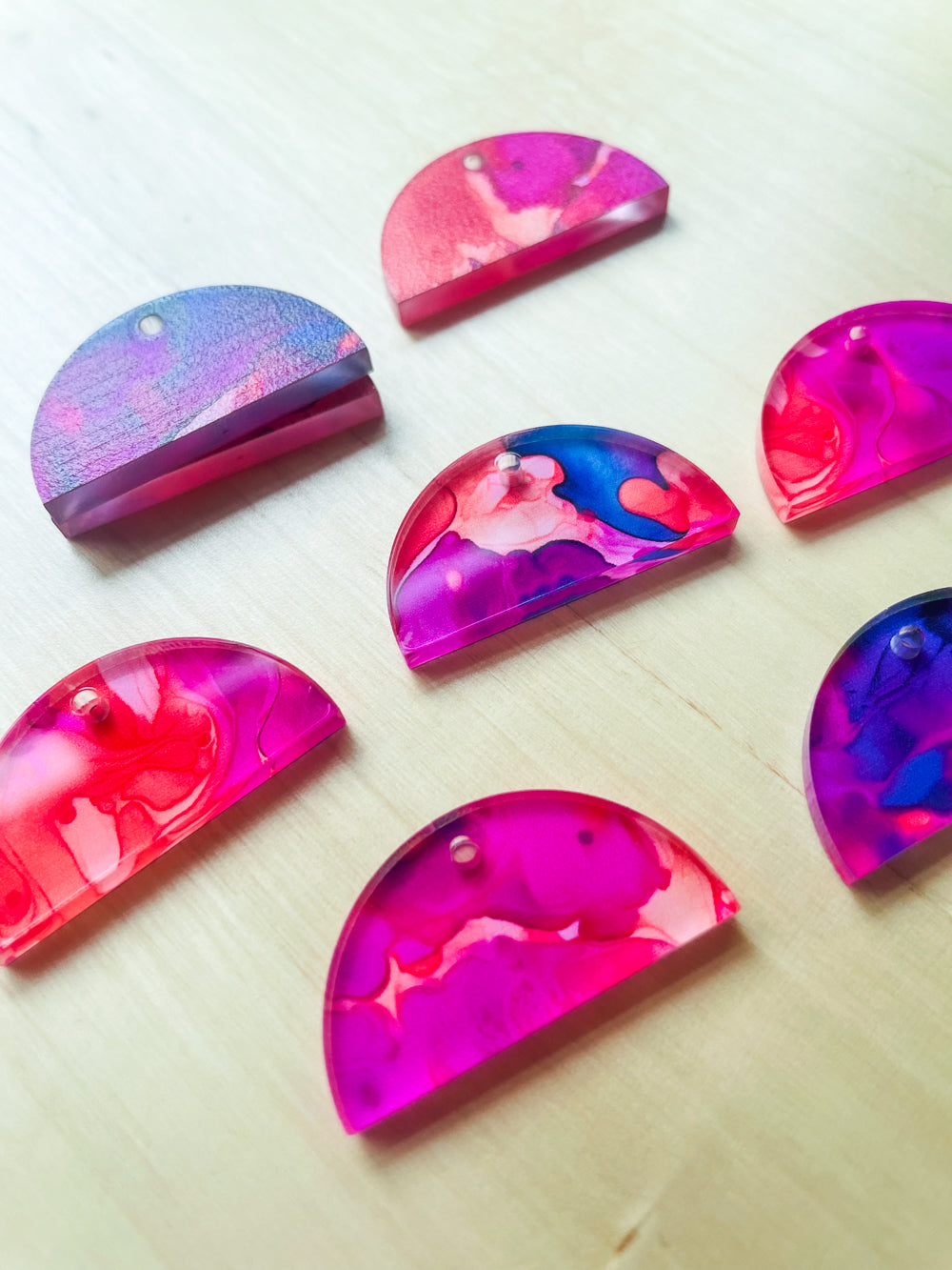 3x1.5cm - Semi Circle -  Clear Acrylic - 1 Hole at Top - Alcohol Ink - 18