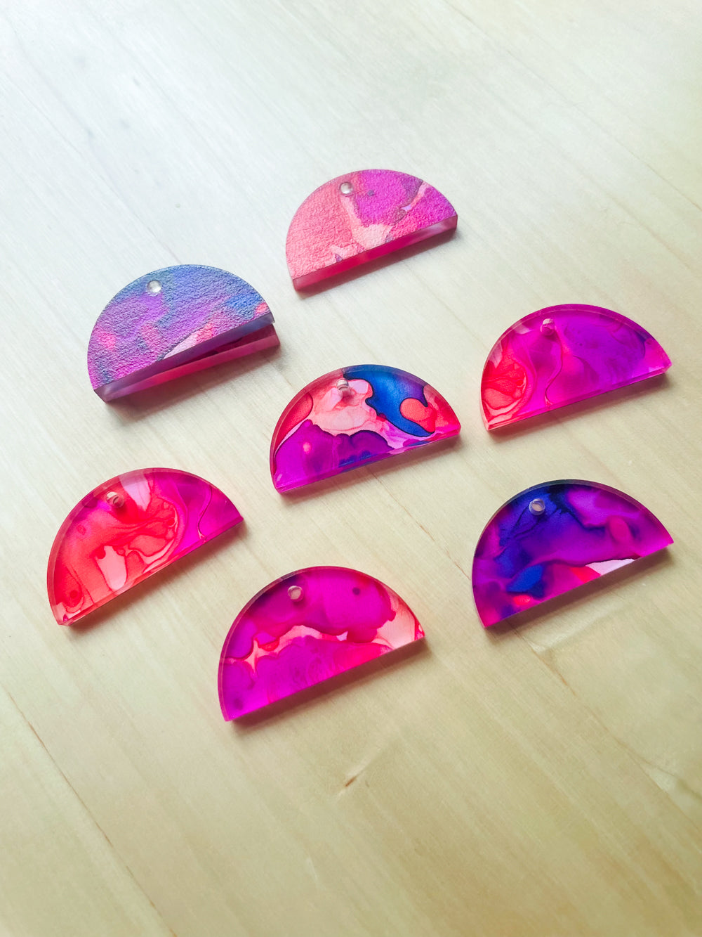 3x1.5cm - Semi Circle -  Clear Acrylic - 1 Hole at Top - Alcohol Ink - 18