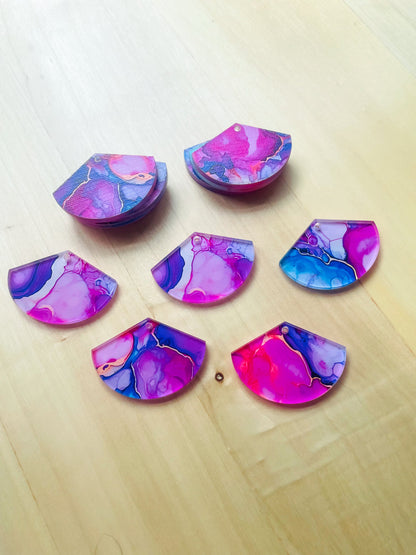 4x2.8cm - Fan - Clear Acrylic - Alcohol Ink - 12