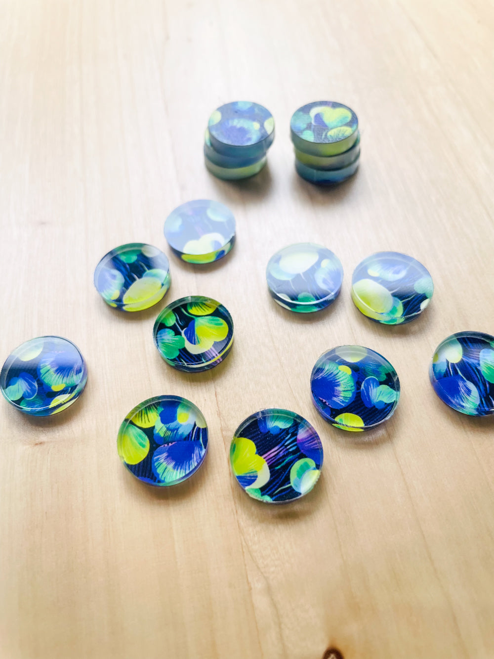 Clear Acrylic - 1.5cm Circle - Studs - Summer Nights - 19