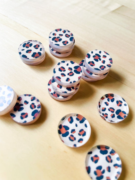 1.5cm Circle - Studs- Clear Acrylic - Leopard - 63