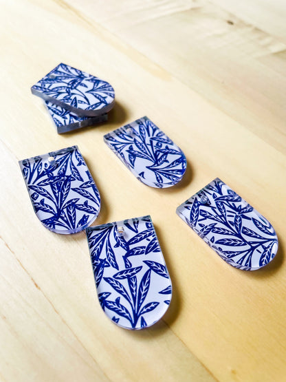 2x3cm - Arch -  Clear Acrylic - 1 Hole at Bottom-  Winter Picnic - 13