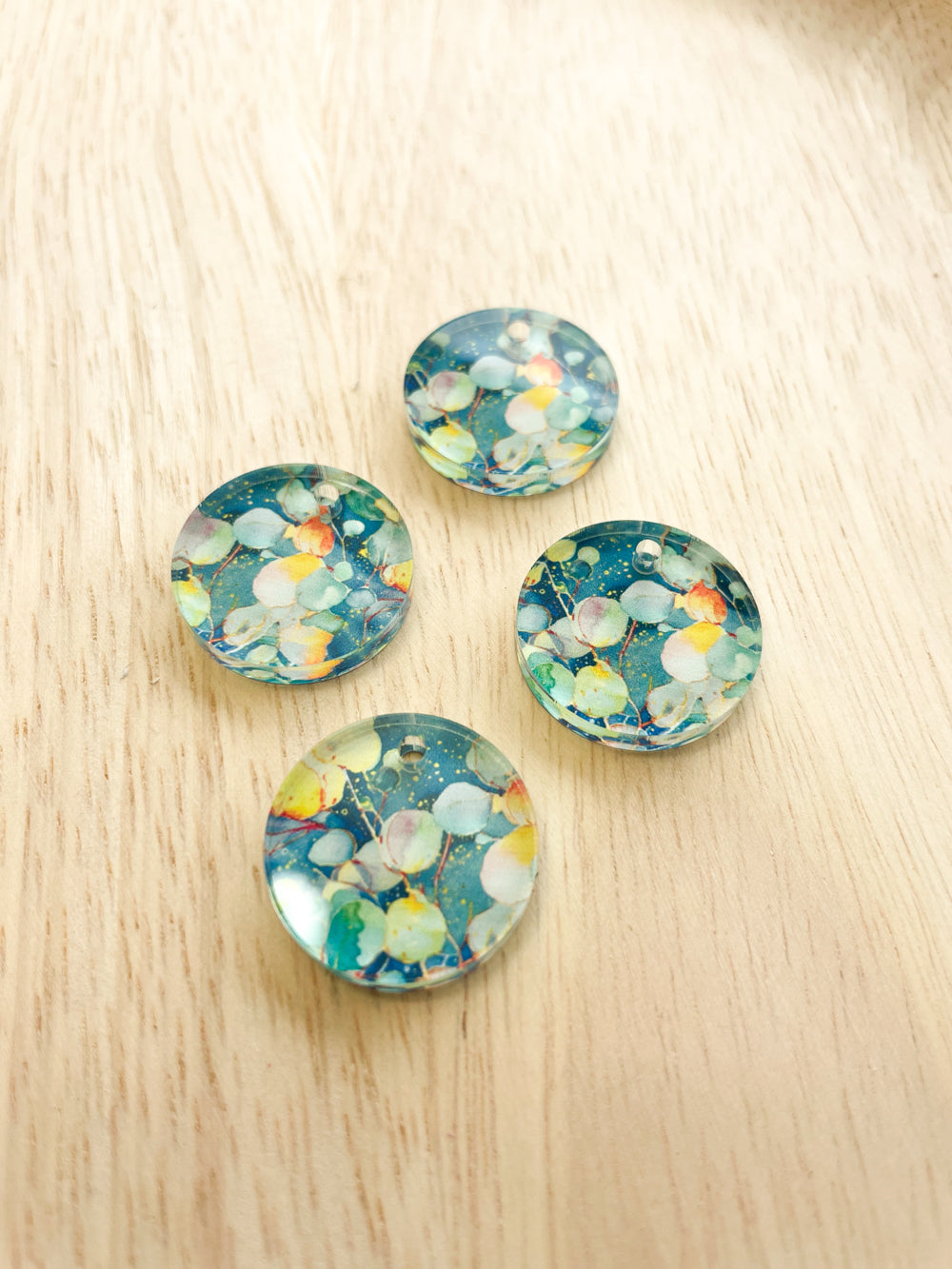 2cm Circle - Clear Acrylic - 1 Hole - Australian Native - 16