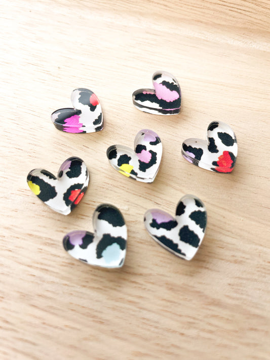 1.5cm Heart 2 - Studs- Clear Acrylic - Leopard - 18