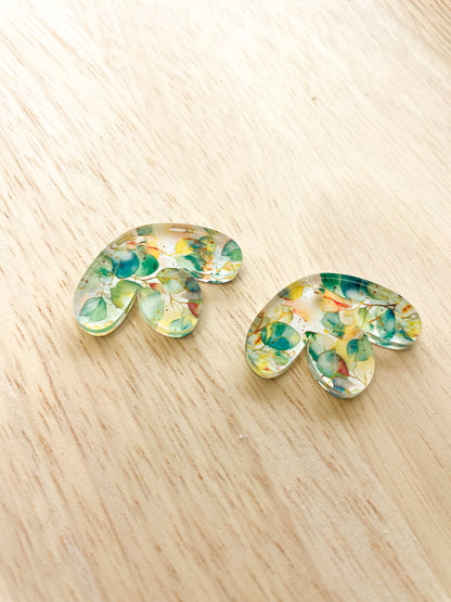 Half Flower - 3 x 2.1cm - Clear Acrylic - 1 Hole -  Australian Native - 19