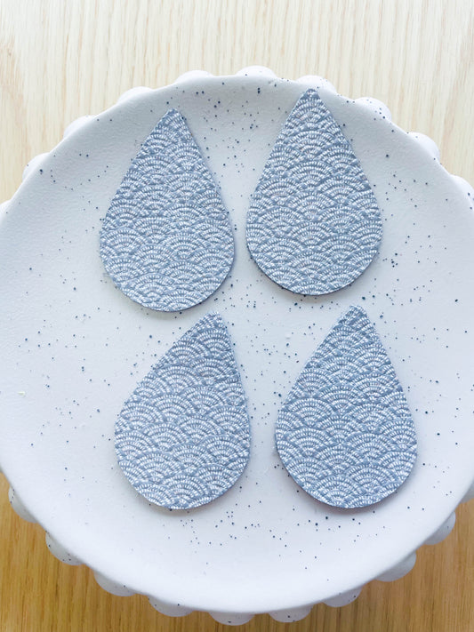 Leather - Teardrop - Winter Picnic - 04