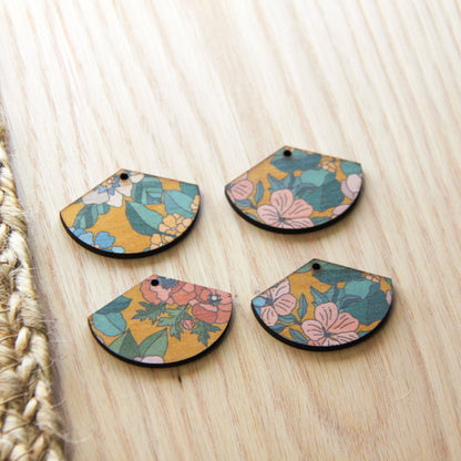 Fan Shape - 1 Hole - Natural Look Print in Australiana - 88